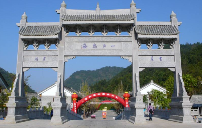 石雕牌坊：有哪些種類，設(shè)計時要考慮哪些因素？